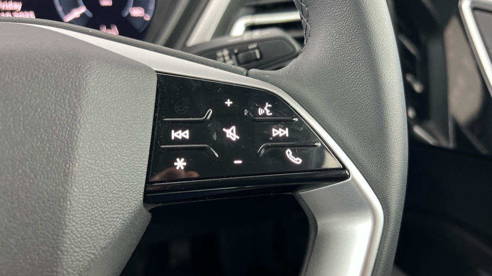 Used Audi Q4 e-tron 2024 for sale - 76552556: Photo 27