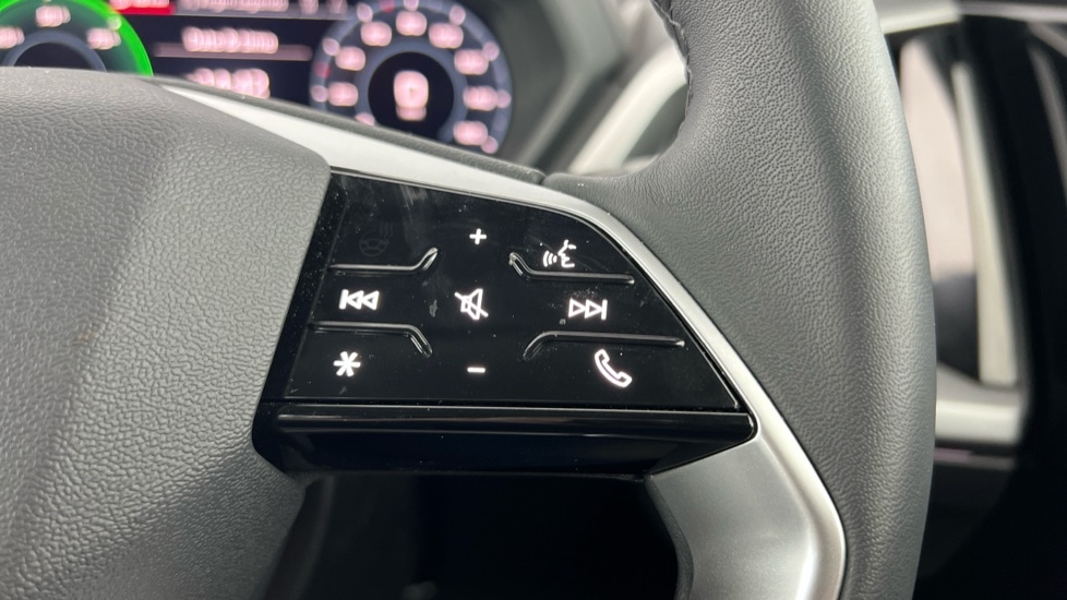 Used Audi Q4 e-tron 2024 for sale - 76552556: Photo 37