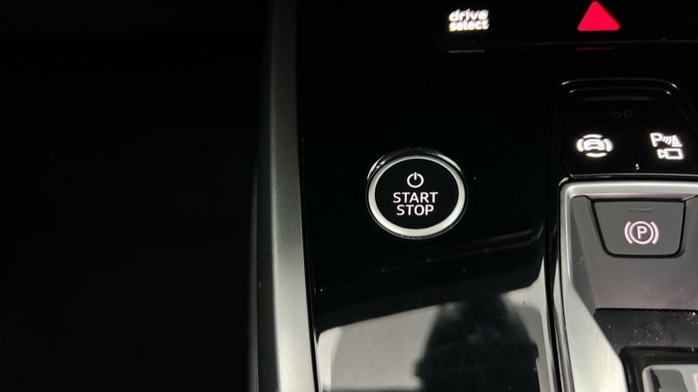 Used Audi Q4 e-tron 2024 for sale - 76552556: Photo 40