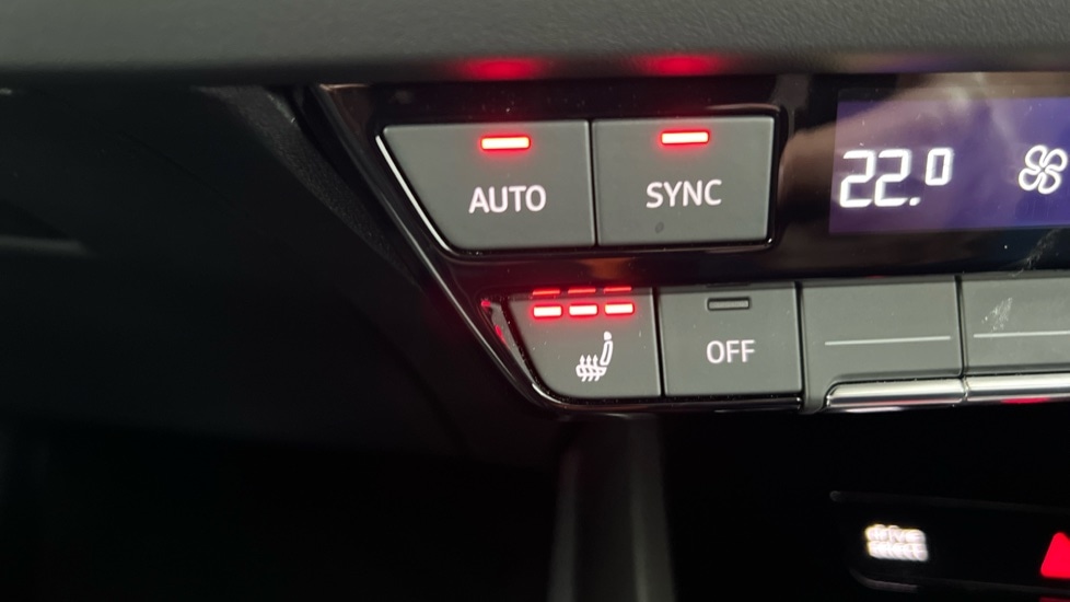 Used Audi Q4 e-tron 2024 for sale - 76552556: Photo 47