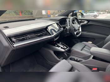 Used Audi Q4 e-tron 2023 for sale - 76921872: Photo