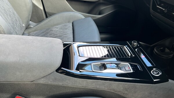 Used Audi Q6 e-tron 2025 for sale - 76203577: Photo 19