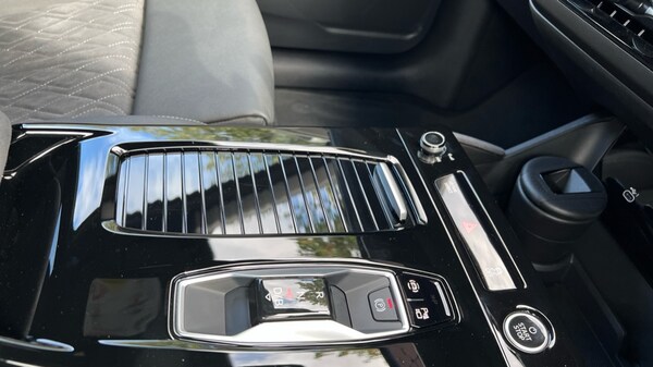 Used Audi Q6 e-tron 2025 for sale - 76203577: Photo 27