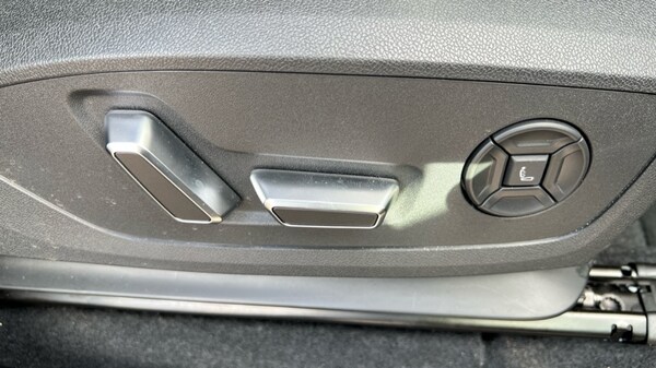 Used Audi Q6 e-tron 2025 for sale - 76203577: Photo 42