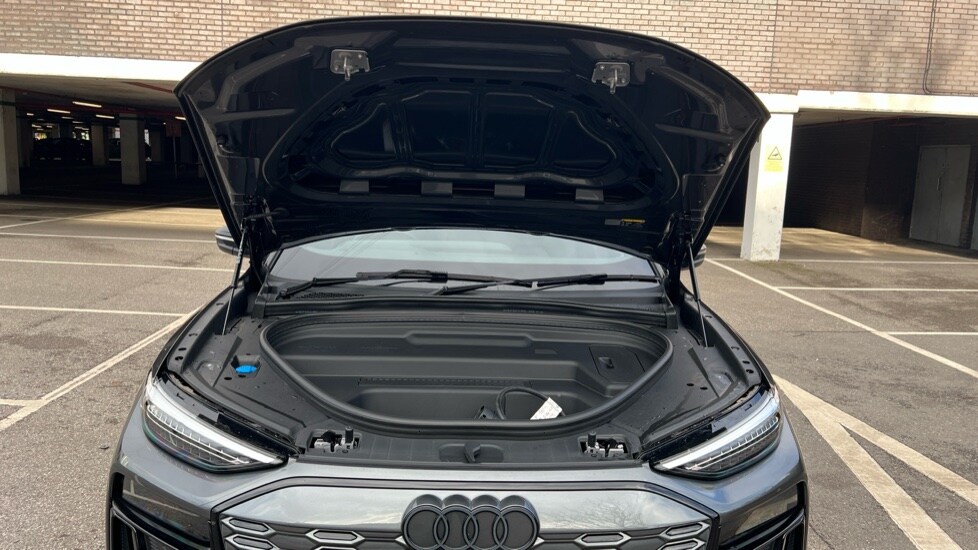 Used Audi Q6 e-tron 2025 for sale - 76660961: Photo 20