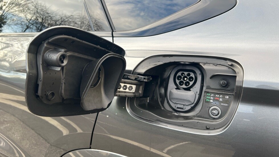 Used Audi Q6 e-tron 2025 for sale - 76660961: Photo 22