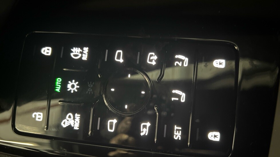 Used Audi Q6 e-tron 2025 for sale - 76660961: Photo 37