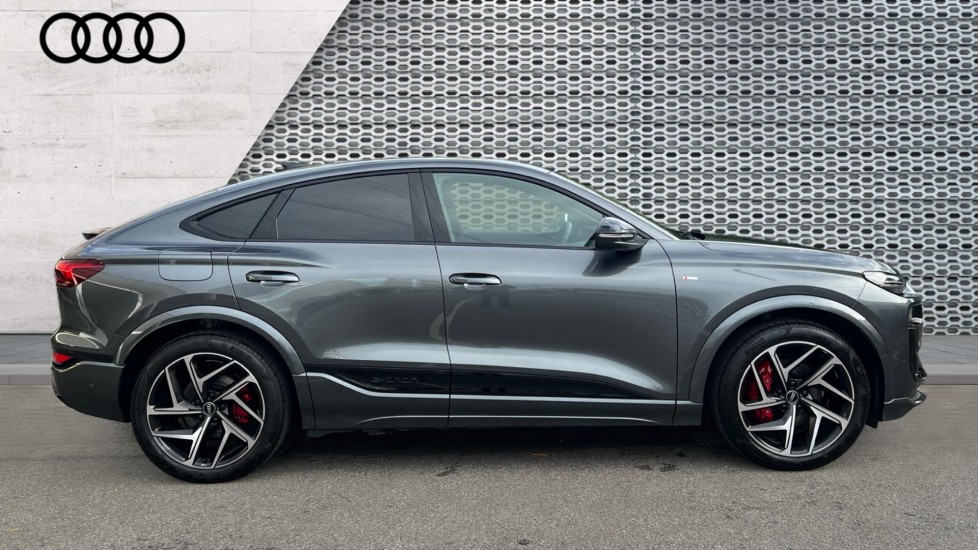 Used Audi Q6 e-tron 2025 for sale - 76660961: Photo 4