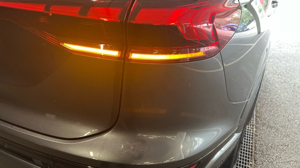 Used Audi Q6 e-tron 2025 for sale - 76660961: Photo 59