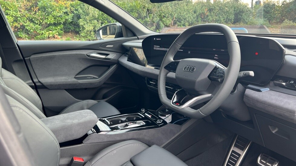 Used Audi Q6 e-tron 2025 for sale - 76660961: Photo 6