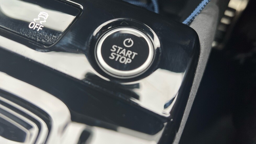 Used Audi Q6 e-tron 2025 for sale - 76660961: Photo 66