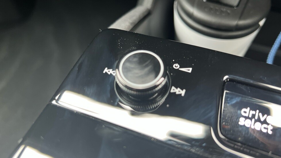 Used Audi Q6 e-tron 2025 for sale - 76660961: Photo 67