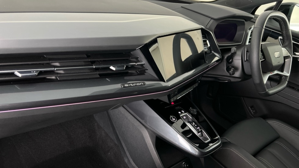 Used Audi Q4 e-tron 2024 for sale - 76438197: Photo 2