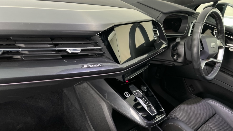 Used Audi Q4 e-tron 2022 for sale - 76804039: Photo 2