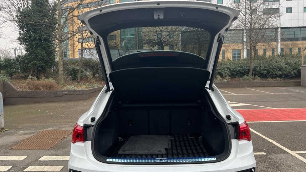 Used Audi Q3 2024 for sale - 76447298: Photo 18