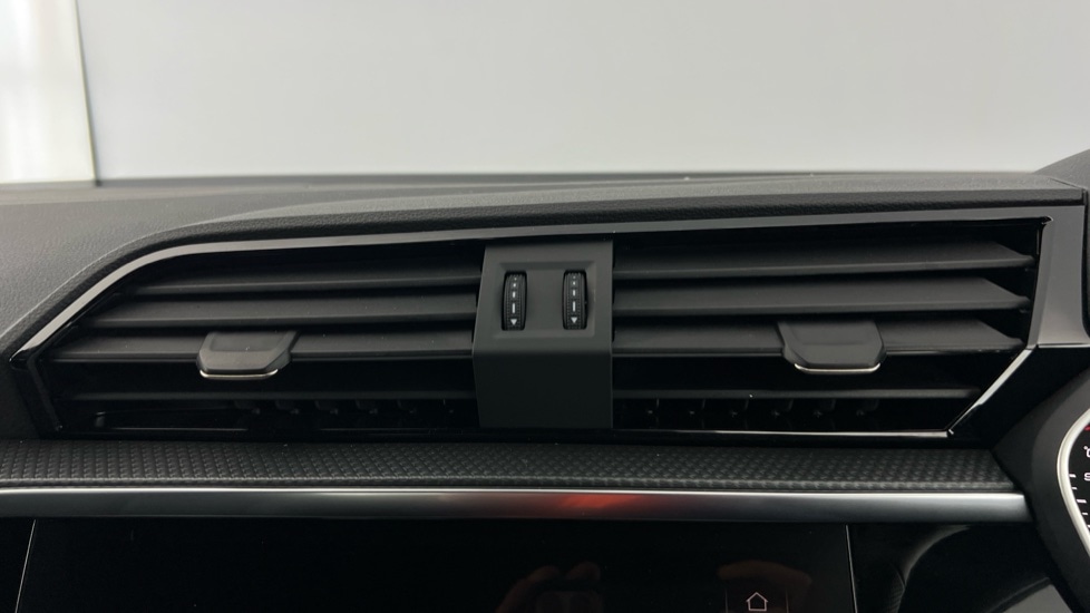 Used Audi Q3 2025 for sale - 76773424: Photo 16