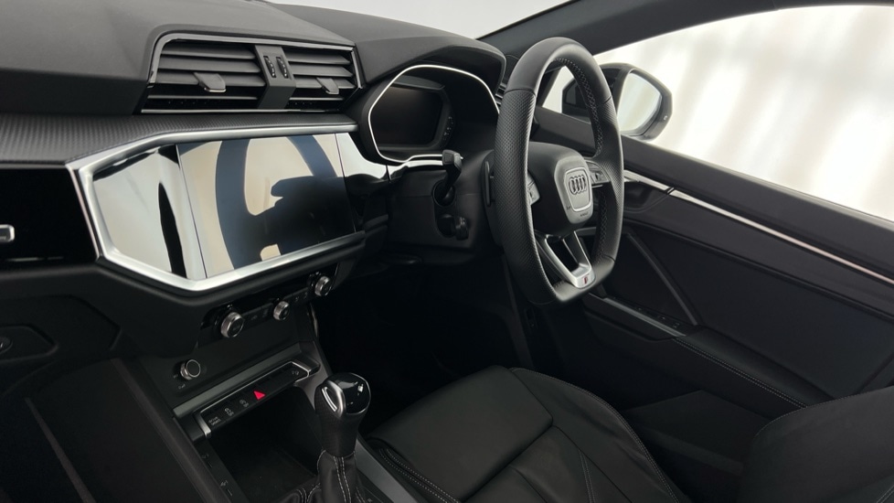 Used Audi Q3 2025 for sale - 76773424: Photo 2