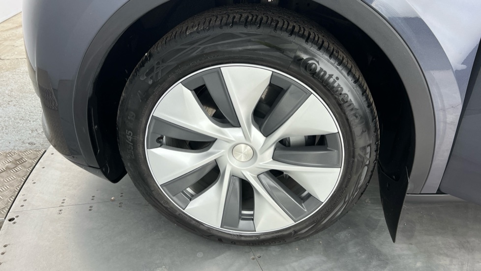 Used Tesla Model Y 2023 for sale - 75902330: Photo 17