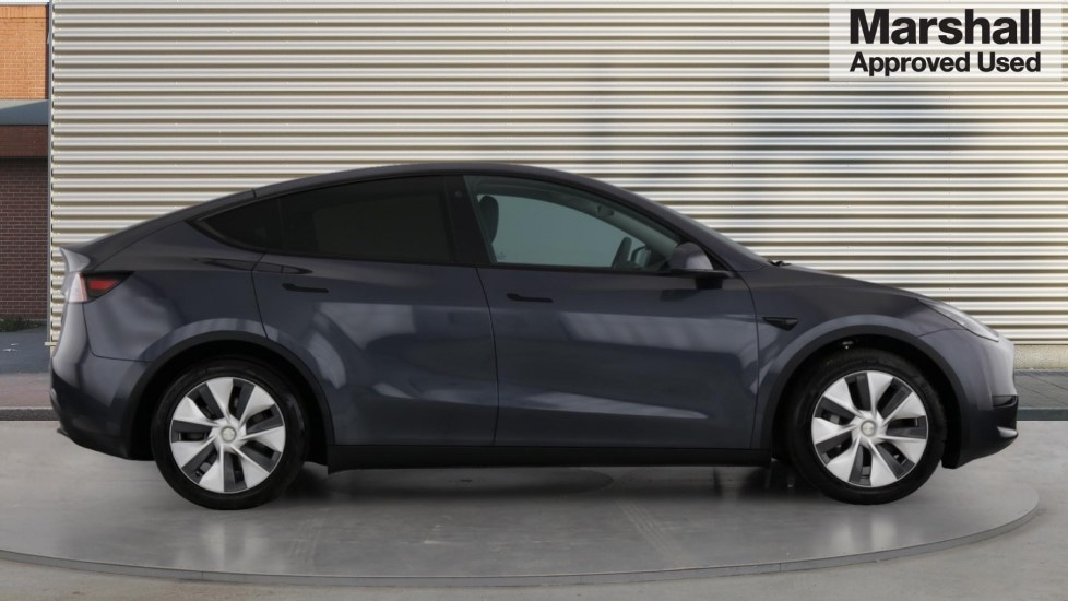 Used Tesla Model Y 2023 for sale - 75902330: Photo 2