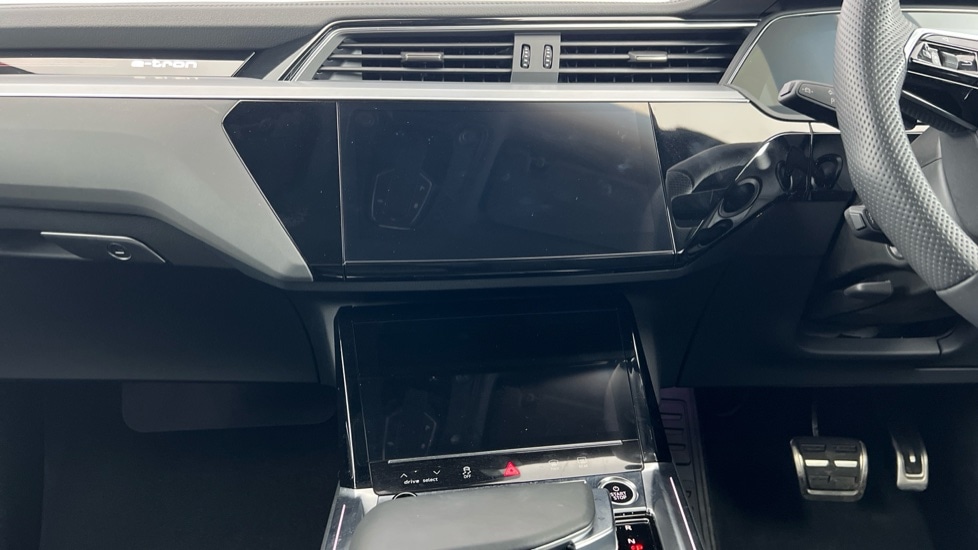 Used Audi Q8 2024 for sale - 76023190: Photo 13