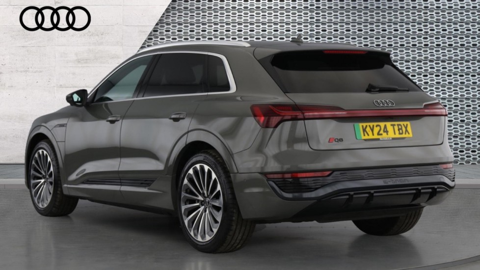 Used Audi Q8 2024 for sale - 76023190: Photo 3