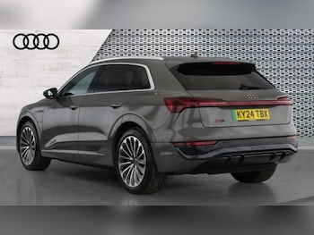 Used Audi Q8 2024 for sale - 76023190: Photo