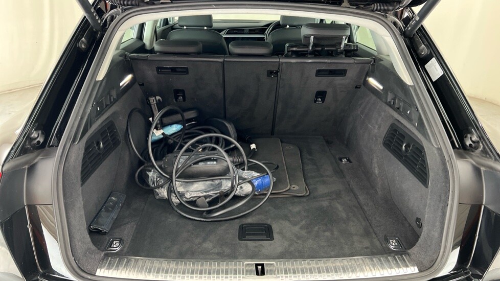 Used Audi e-tron 2022 for sale - 76168740: Photo 18