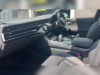 Used Audi Q7 2025 for sale - 76099982: Photo 2