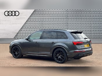 Used Audi Q7 2025 for sale - 75852505: Photo