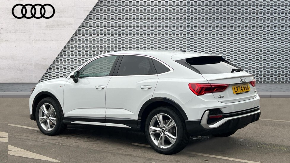 Used Audi Q3 2024 for sale - 76015092: Photo 3
