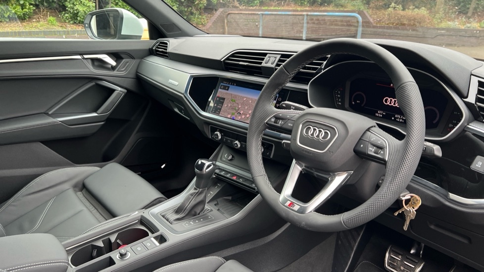 Used Audi Q3 2024 for sale - 76015092: Photo 6