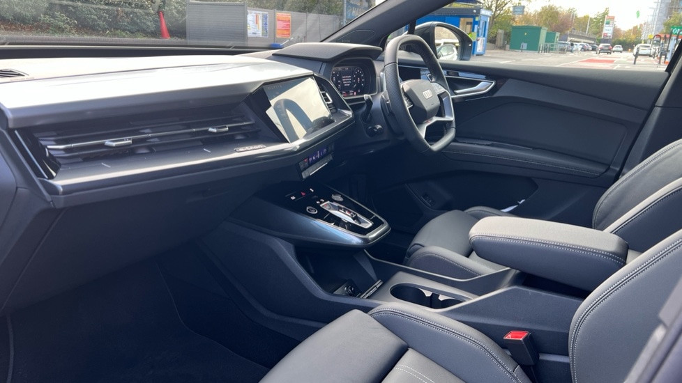 Used Audi Q4 e-tron 2025 for sale - 76660947: Photo 2