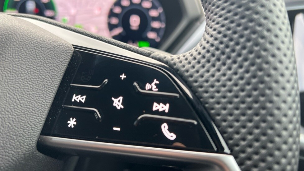 Used Audi Q4 e-tron 2025 for sale - 76660947: Photo 24