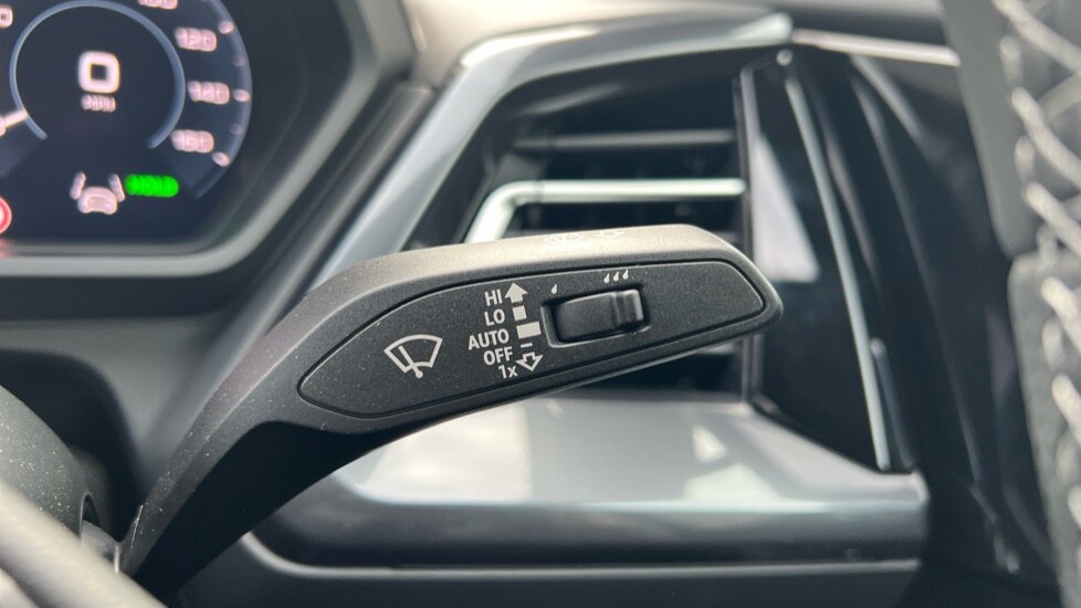 Used Audi Q4 e-tron 2025 for sale - 76660947: Photo 31