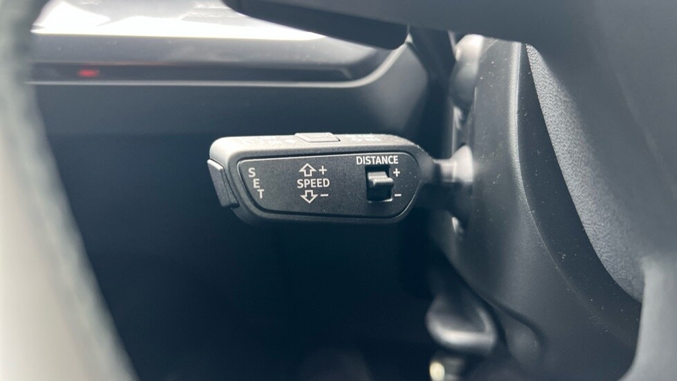 Used Audi Q4 e-tron 2025 for sale - 76660947: Photo 44