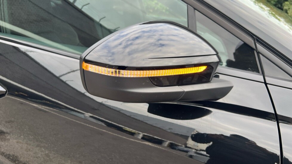 Used Audi Q4 e-tron 2025 for sale - 76660947: Photo 46