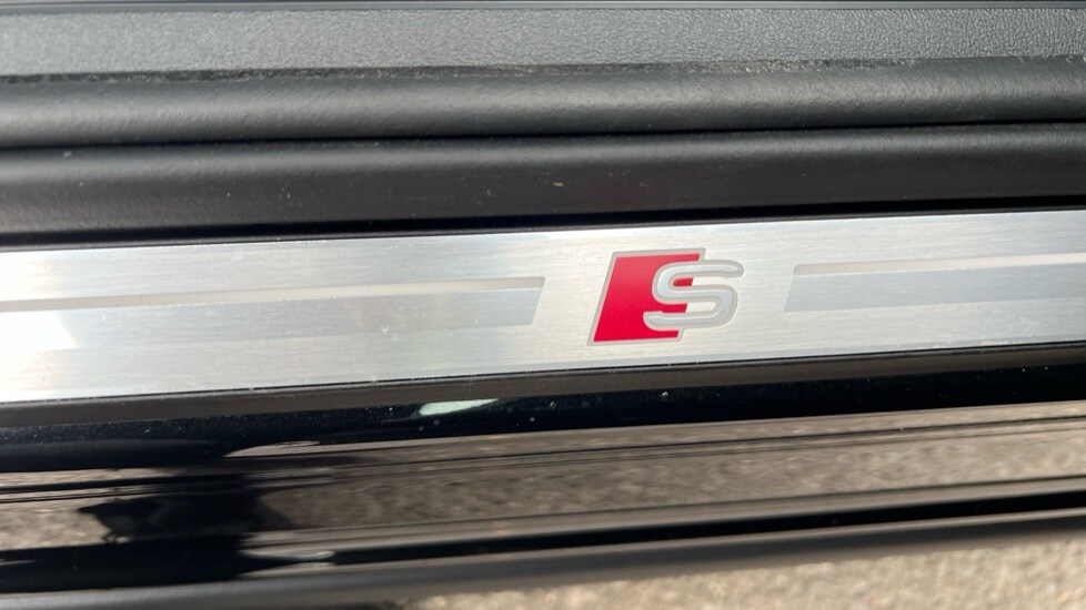 Used Audi Q4 e-tron 2025 for sale - 76660947: Photo 59