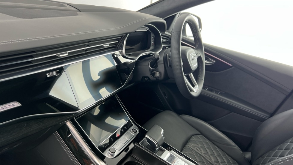 Used Audi Q8 2025 for sale - 76079377: Photo 2