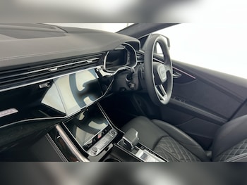 Used Audi Q8 2025 for sale - 76079377: Photo 2
