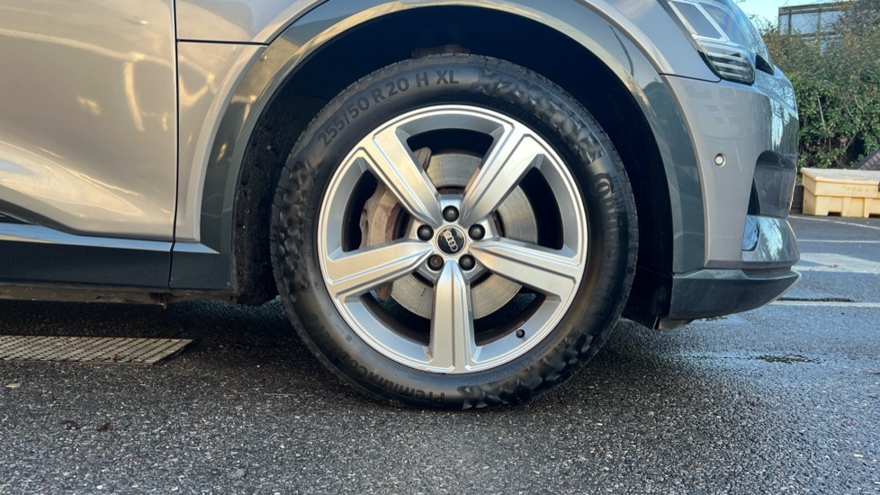 Used Audi e-tron 2021 for sale - 76942890: Photo 5