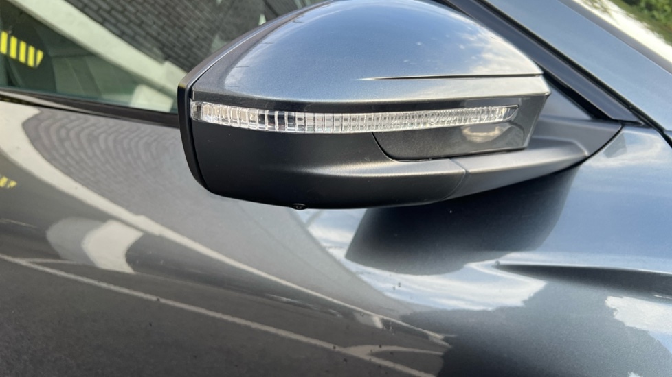 Used Audi Q6 e-tron 2025 for sale - 76660944: Photo 45