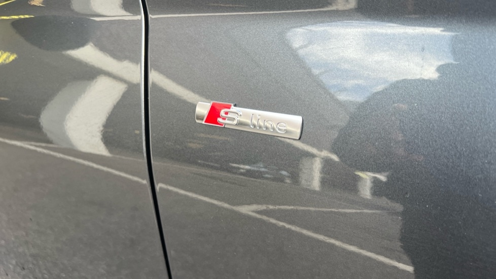 Used Audi Q6 e-tron 2025 for sale - 76660944: Photo 46