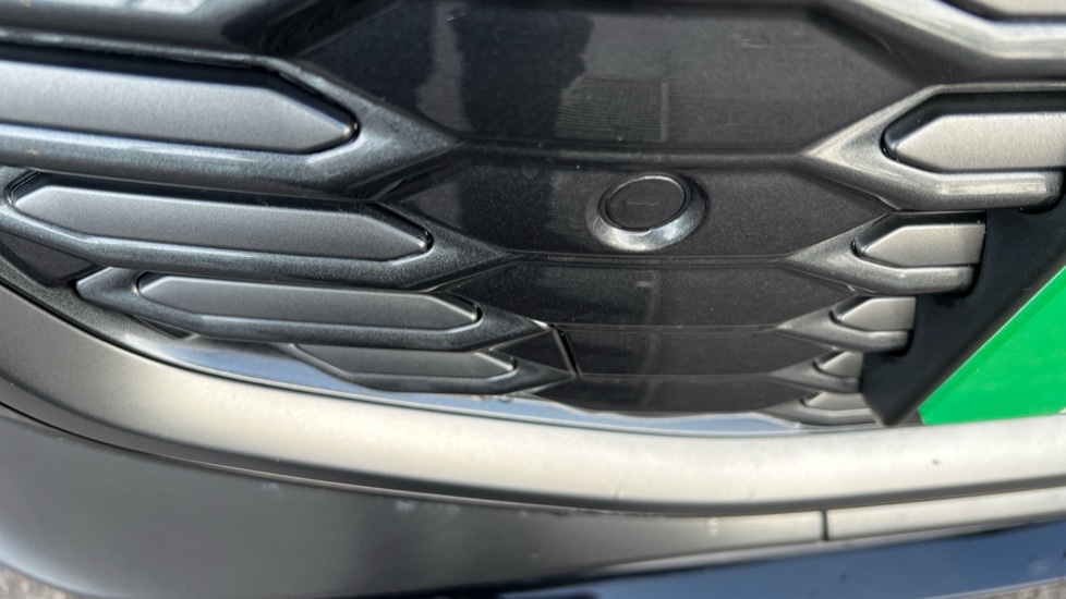 Used Audi Q6 e-tron 2025 for sale - 76660944: Photo 50