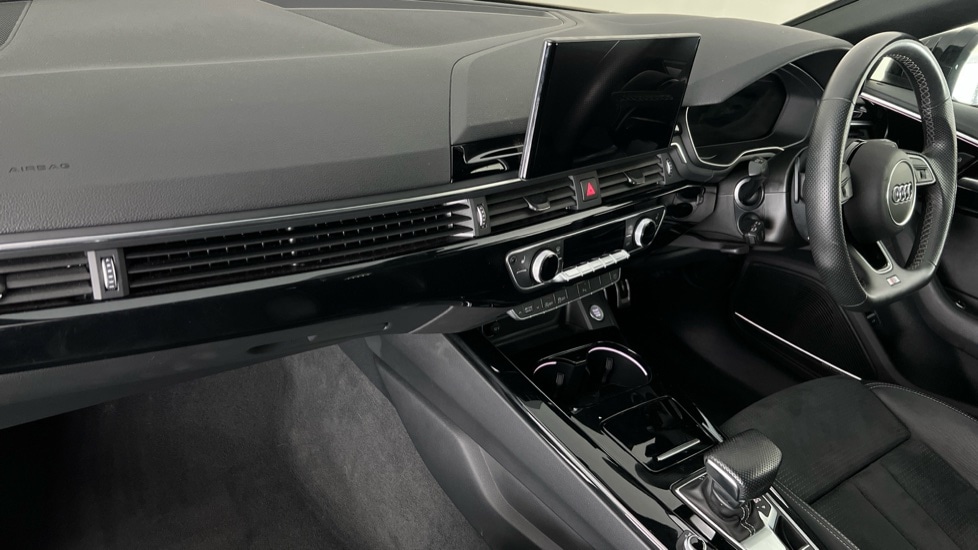 Used Audi A4 2022 for sale - 76229321: Photo 2