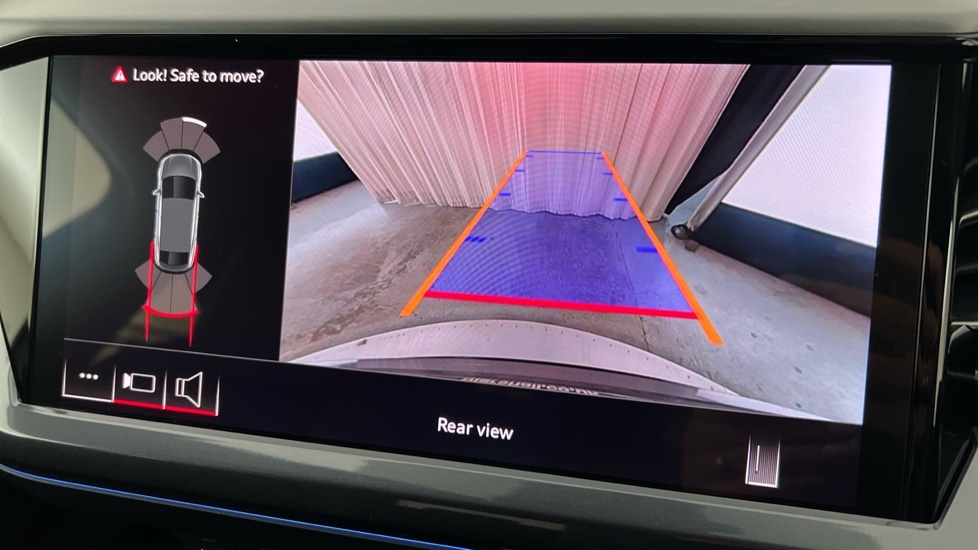 Used Audi Q4 e-tron 2025 for sale - 76834879: Photo 32