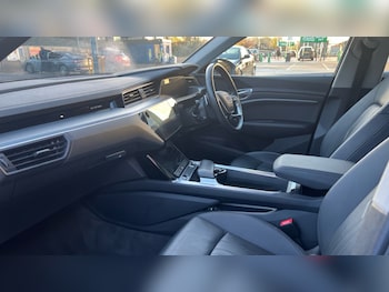 Used Audi e-tron 2021 for sale - 76966572: Photo