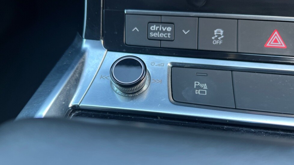 Used Audi e-tron 2021 for sale - 76966572: Photo 54