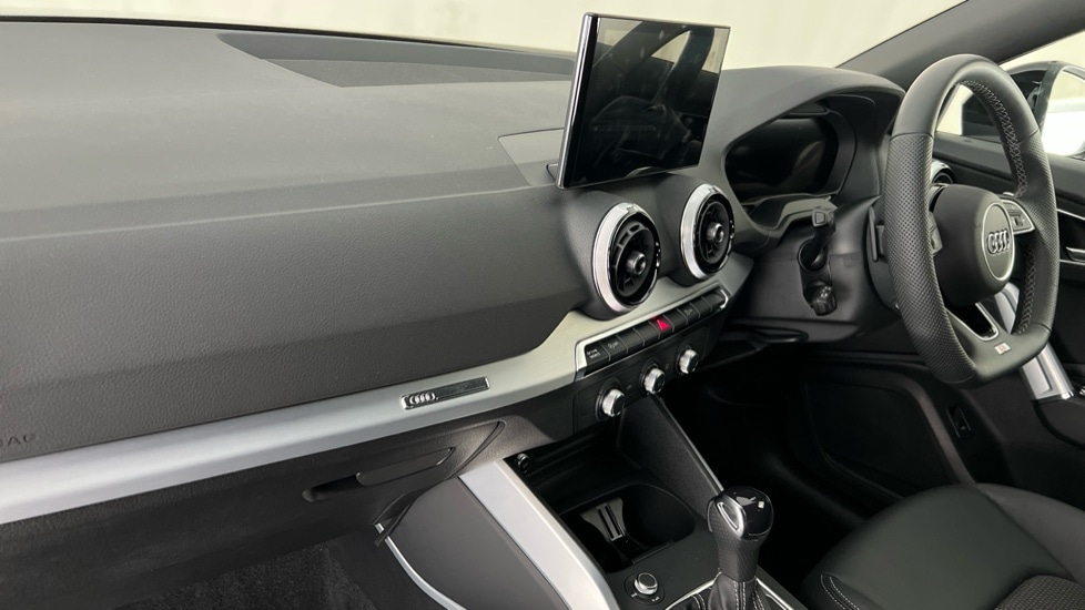 Used Audi Q2 2025 for sale - 76023243: Photo 2