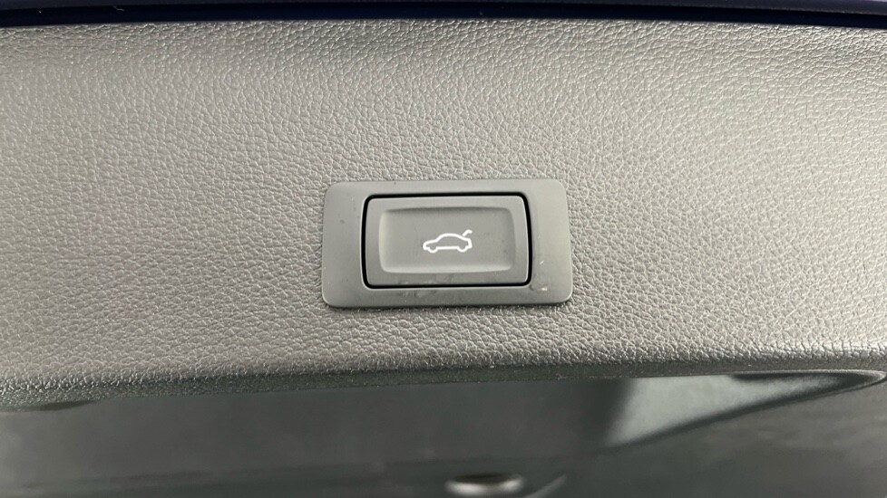 Used Audi Q2 2025 for sale - 76023243: Photo 37