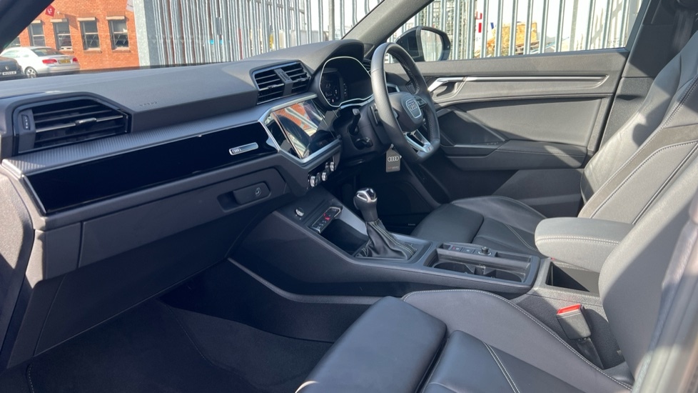 Used Audi Q3 2022 for sale - 76037841: Photo 2